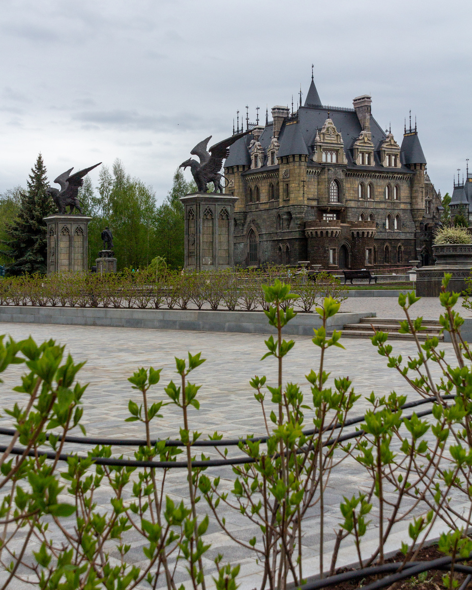 Замок Гарибальди в селе Хрящевка Самарской области