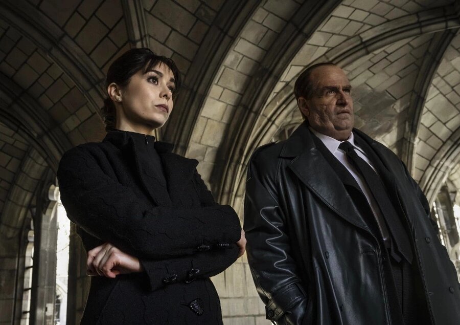 Кадр из сериала "Пингвин"