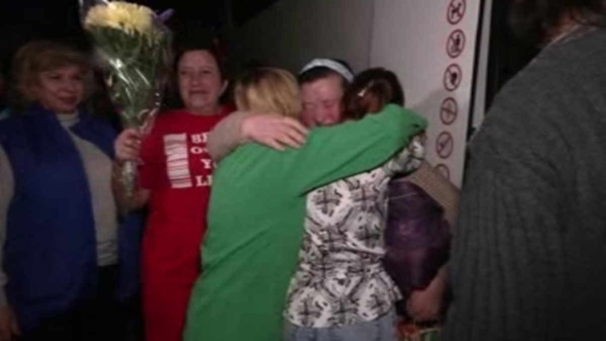    Долгожданное возвращение курян и первая за 9 месяцев встреча с родными