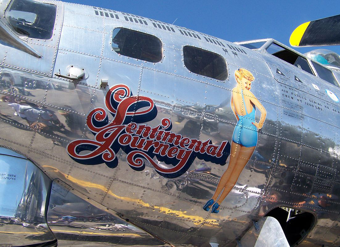 Изображение Бетти Грейбл на фюзеляже американского бомбардировщика B-17. 