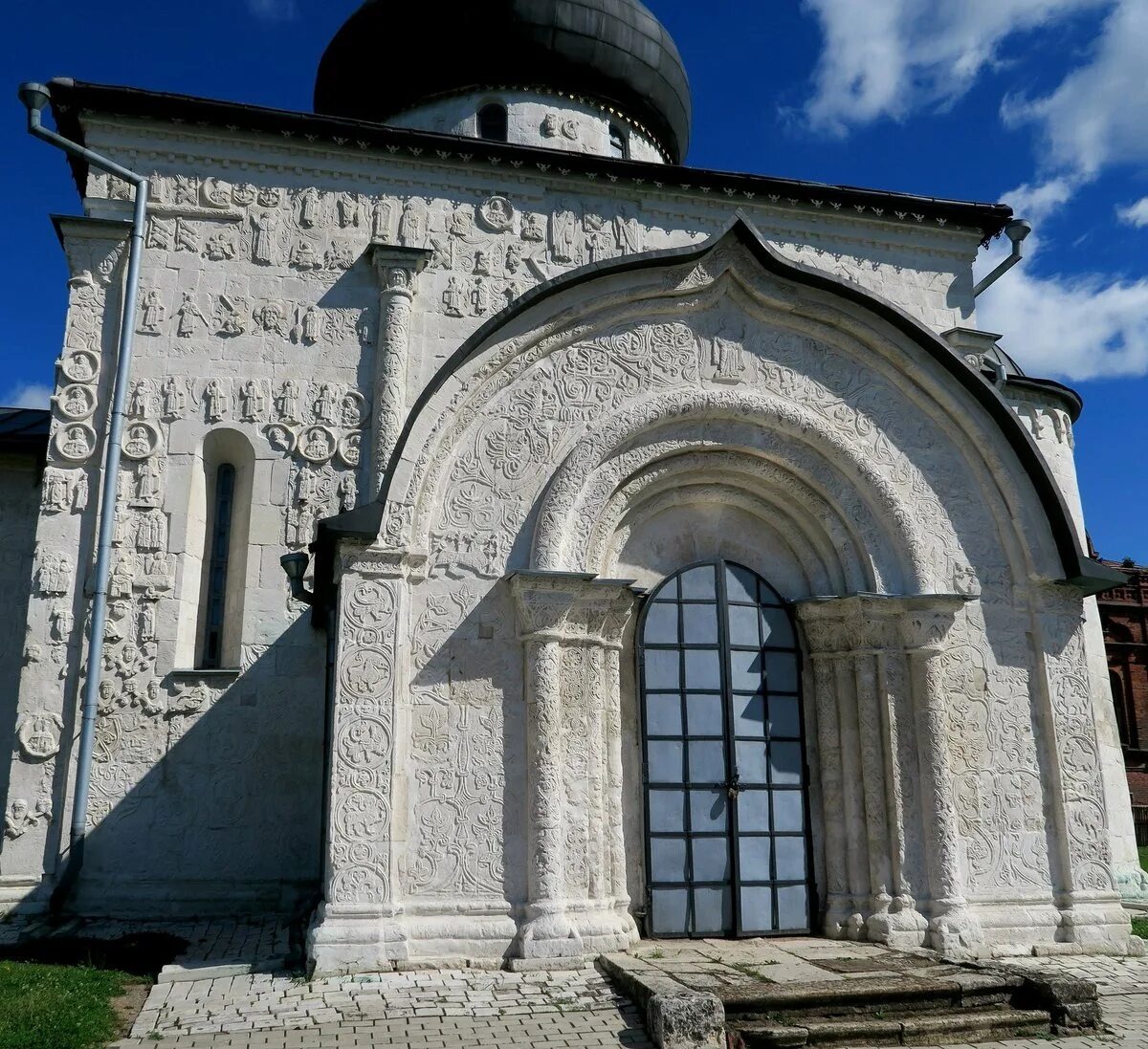 Георгиевский собор в Юрьеве-Польском 