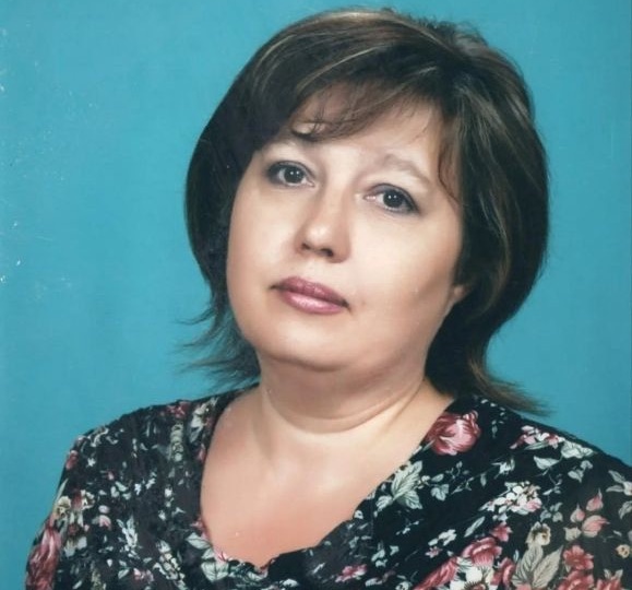 "Дети падали на колени и плакали": мгновенная смерть учительницы на линейке шокировала волгоградцев