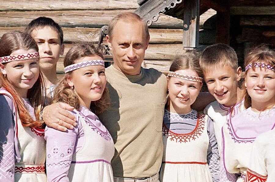 Вот так по некоторым представлением должна выглядеть русская нация