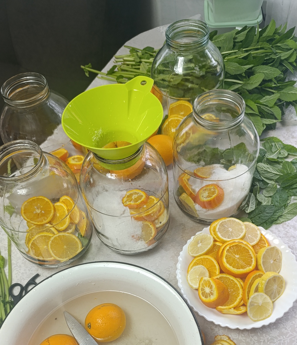 Процесс приготовления мохито