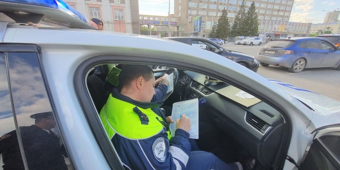 Провели эксперимент и узнали, можно ли пить квас за рулём автомобиля и не лишат ли ГИБДД за это прав