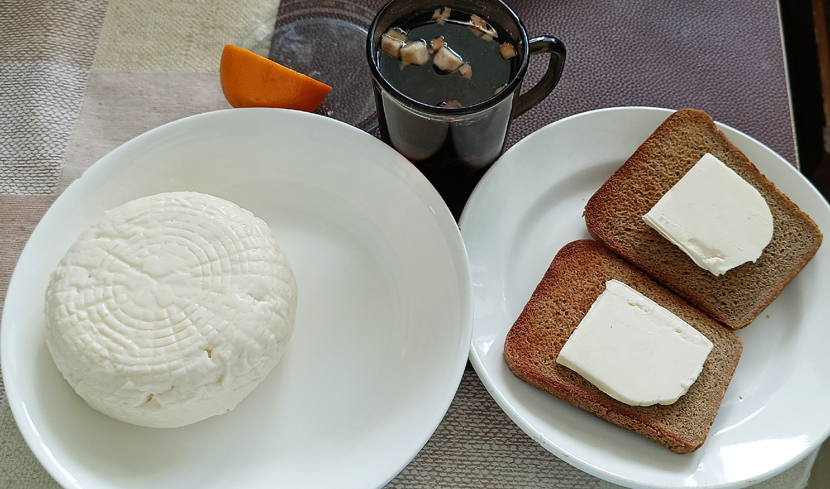 Лимон к чаю тоже был