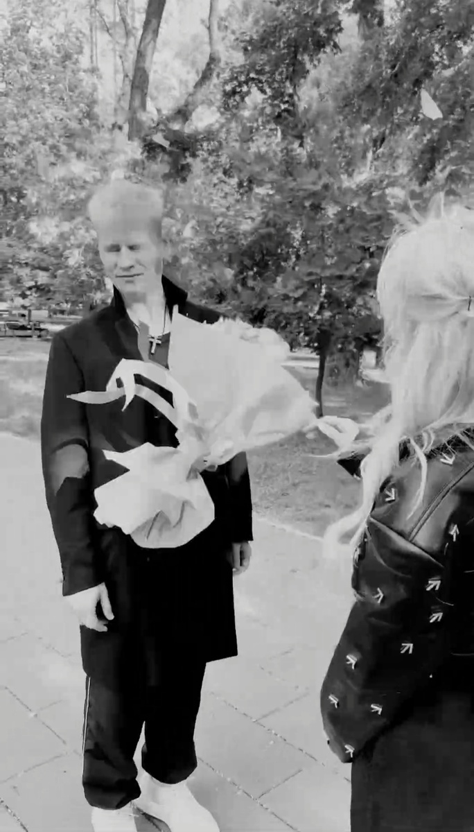 Скриншот из видеоклипа