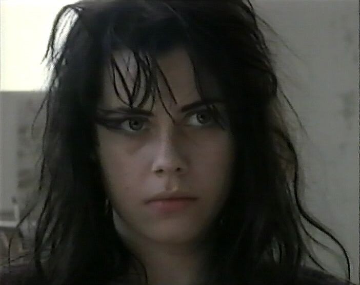 На момент съёмок Кэрил Фьюгейт уже 15 лет как была на свободе после УДО. Файруза Балк пыталась выйти с ней на контакт, но Фьюгейт отклонила все попытки, стараясь придерживаться анонимности. 