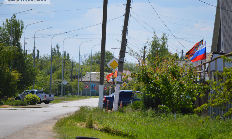Фото автора. Май 2025. Праздничное настроените в станице.