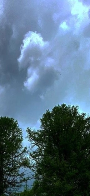 Гроза шикарная была, всё, как положено, со спецэффектами! Страхота!!!