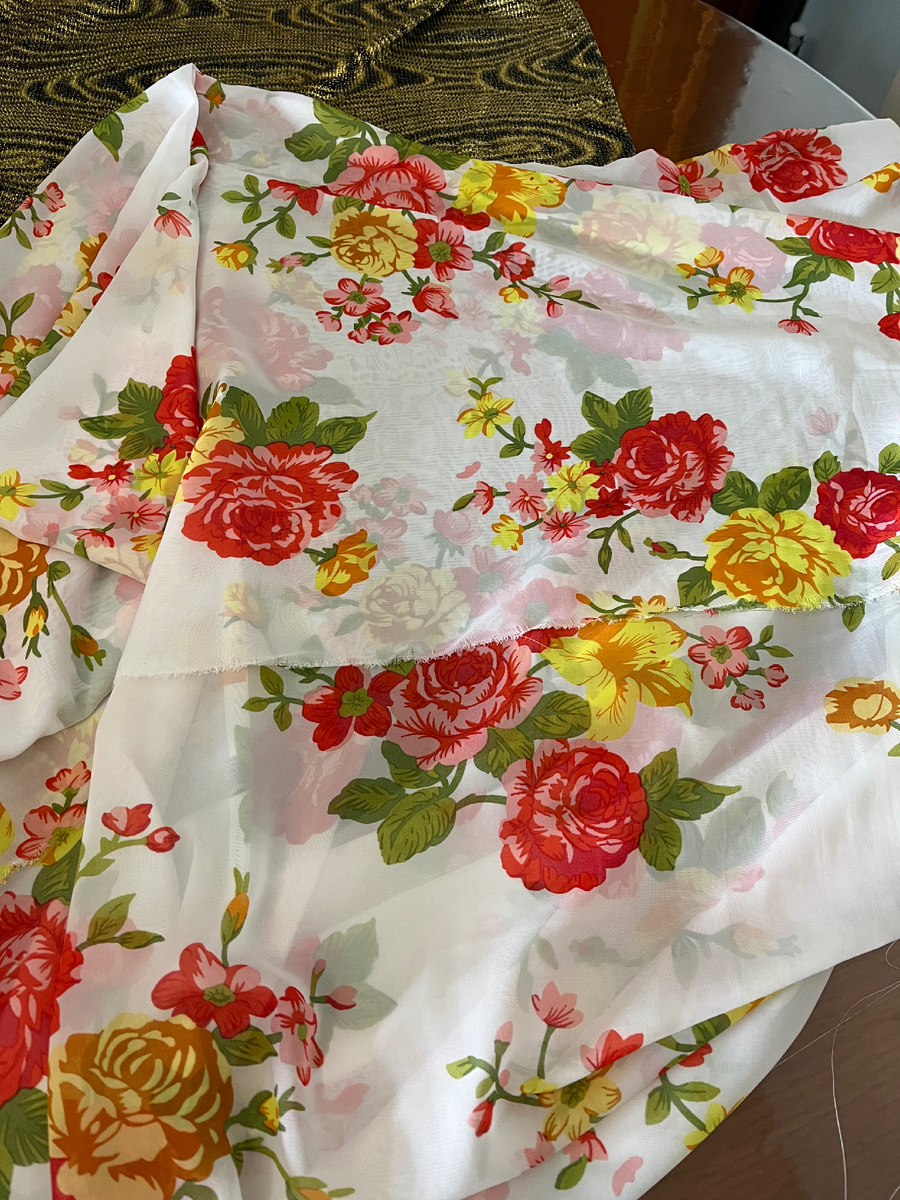 Эту ткань я купила.