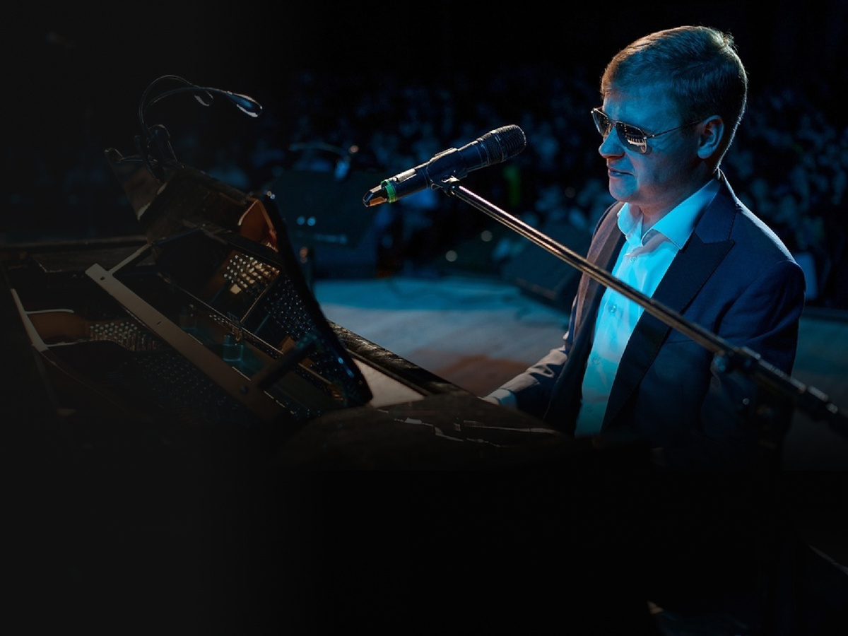 Олег Аккуратов 