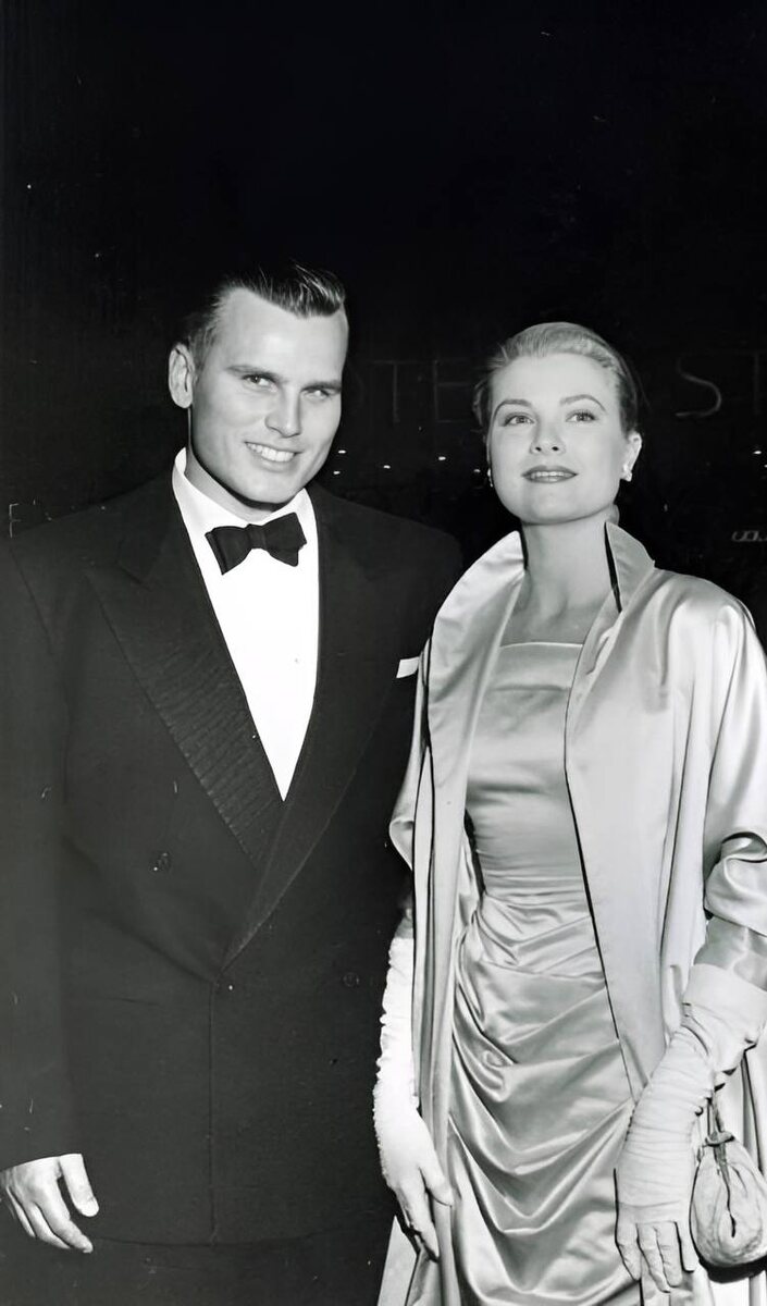 Грейс Келли со своим братом Джоном Келли младшим