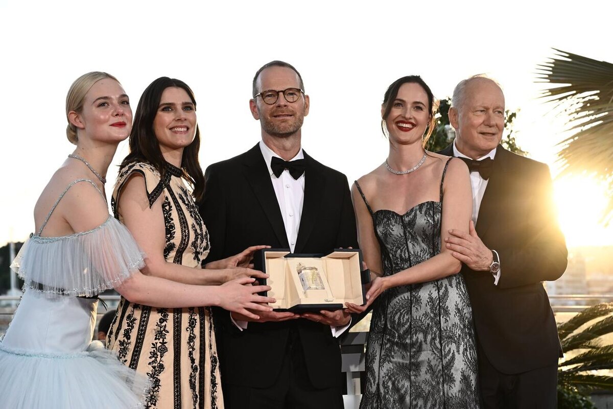    Команда фильма «Сентиментальная ценность», получившего гран-при © Valentina Claret / Keystone Press Agency / Global Look Press