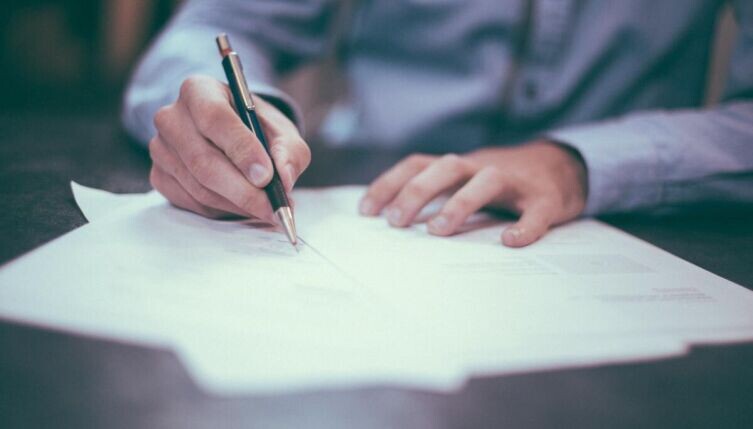    Как мы с главным инженером подписывали в Мурманске договора? Фото: по лицензии CC0 Pxhere.com