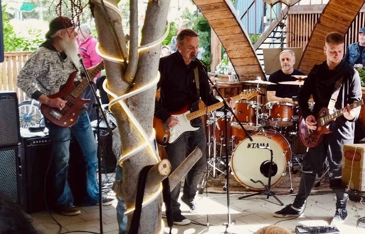 Группа "ИгаЮга". Трибьют Нику Рок-н-Роллу. Фото из архива ВК-сообщества "ИгаЮга"