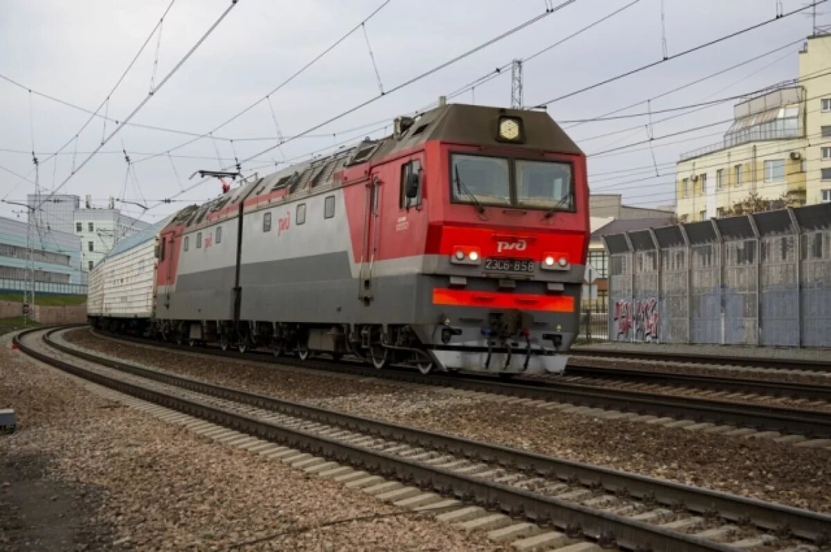    Из-за сбоя на ж/д задержаны 13 электричек и 1 поезд в Новосибирской области