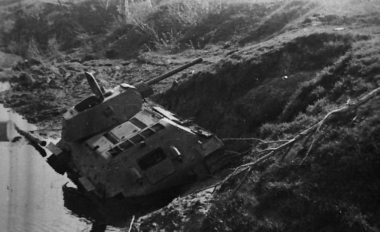 Танк Т-34 выпуска 1941 года из танковых частей 11-й армии Северо-Западного фронта