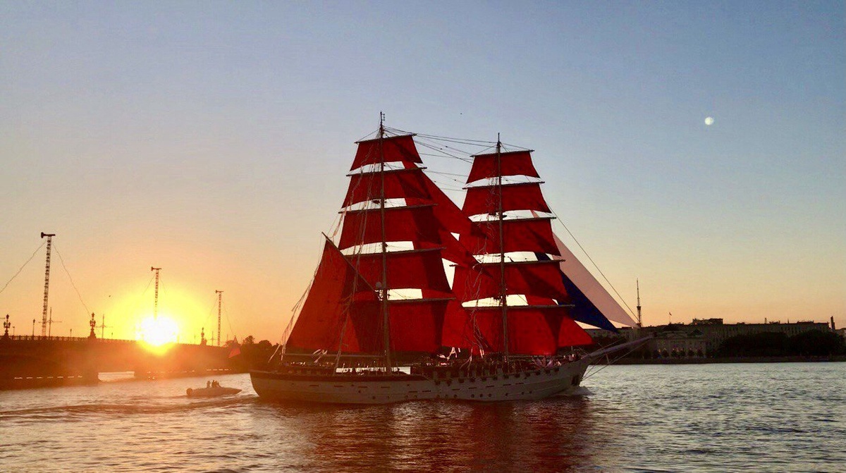 Алые паруса в Санкт-Петербурге, прогон. Фото автора с дневной и ночной репетиции праздника в разные годы