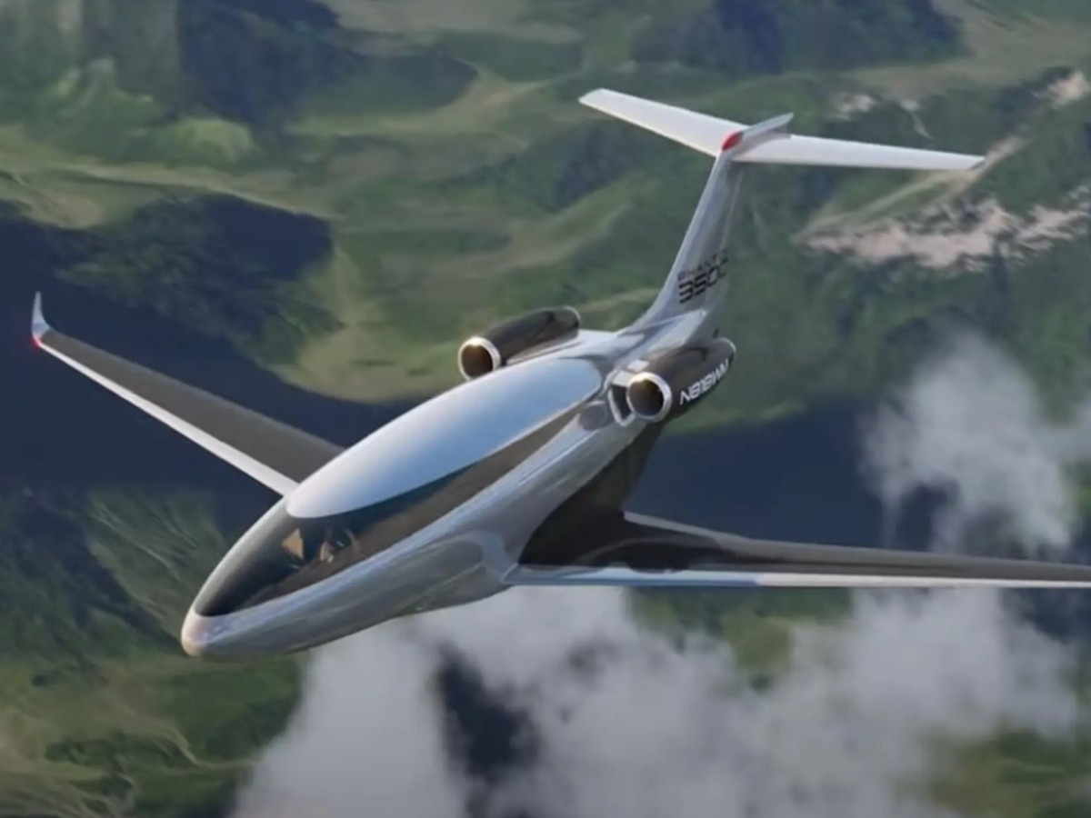    В самолёте Phantom 3500 окна заменены на экраны [ФОТО]