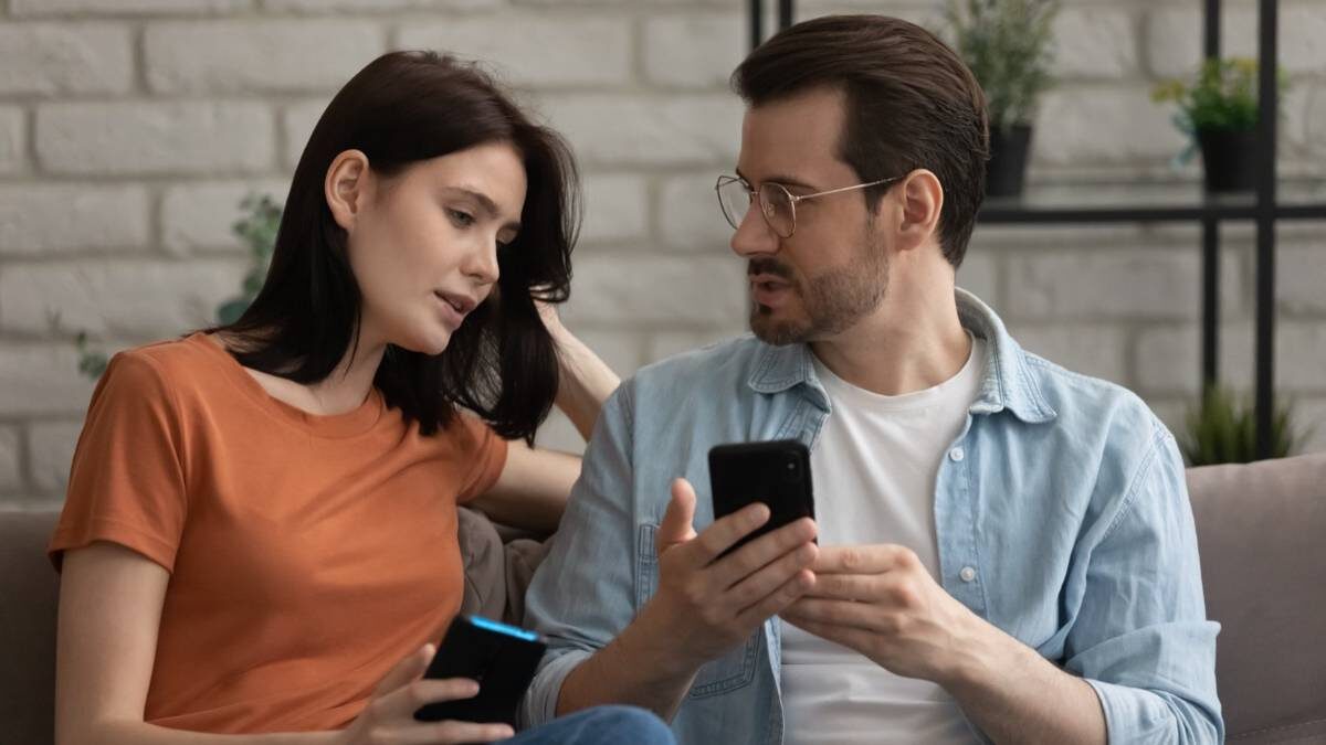    Новые ограничения при регулярных переводах с карты на карту вызваны борьбой с отмыванием доходов, полученных преступным путем / Фото: Shutterstock