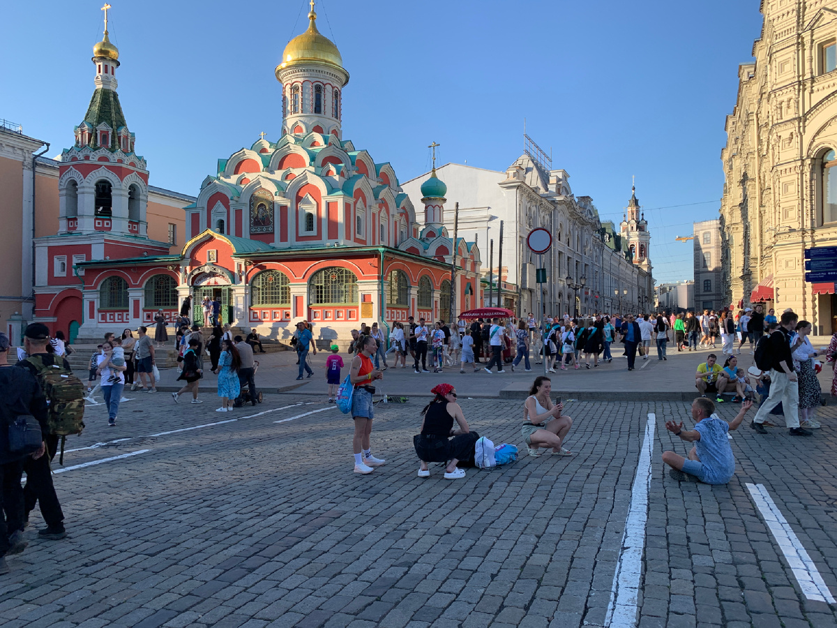   Сказочный   яркий  Казанский собор       Фото мое.