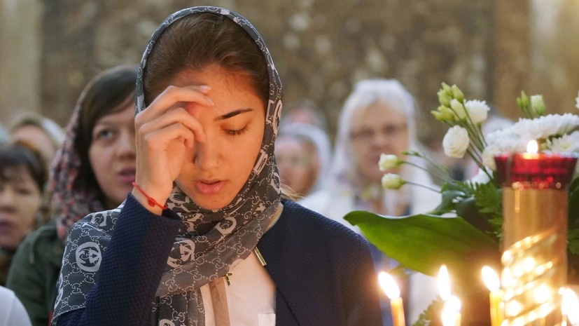     Во время празднования Вознесения Господня в Кафедральном соборе Христа Спасителя в Калининграде РИА Новости Игорь Зарембо