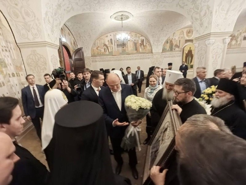     Евгений Солнцев поздравил Патриарха Кирилла с Днём тезоименитства Оренбуржье
📷    Евгений Солнцев поздравил Патриарха Кирилла с Днём тезоименитства Оренбуржье
