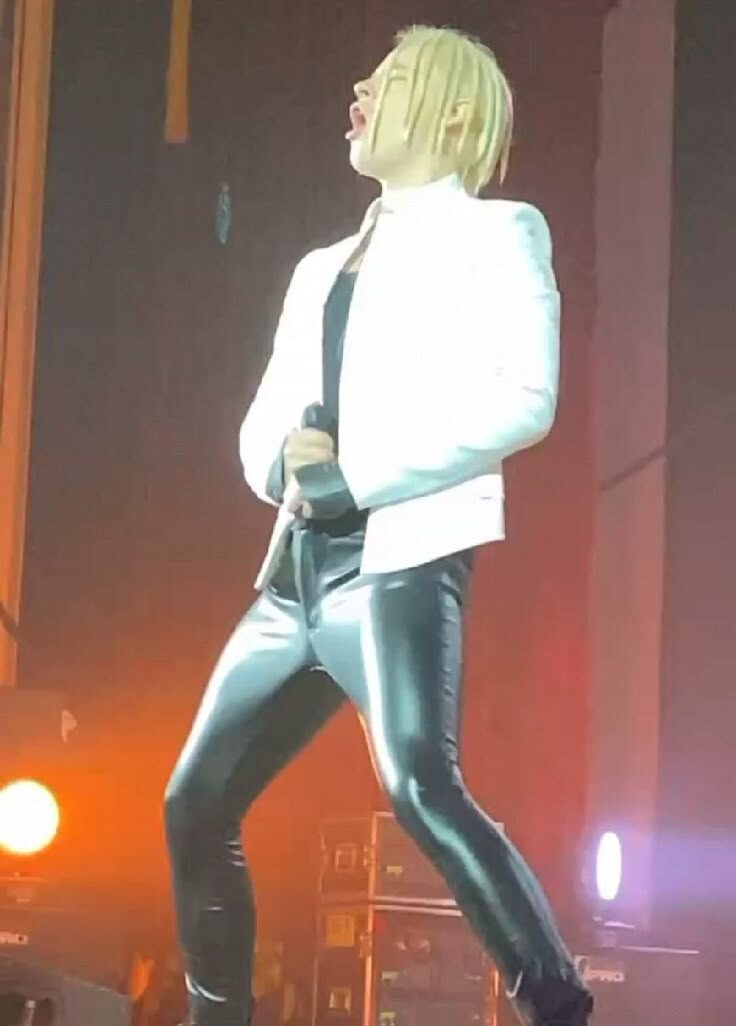 Это мой любимый портрет Шаманчика! Как увижу так ржу не могу!