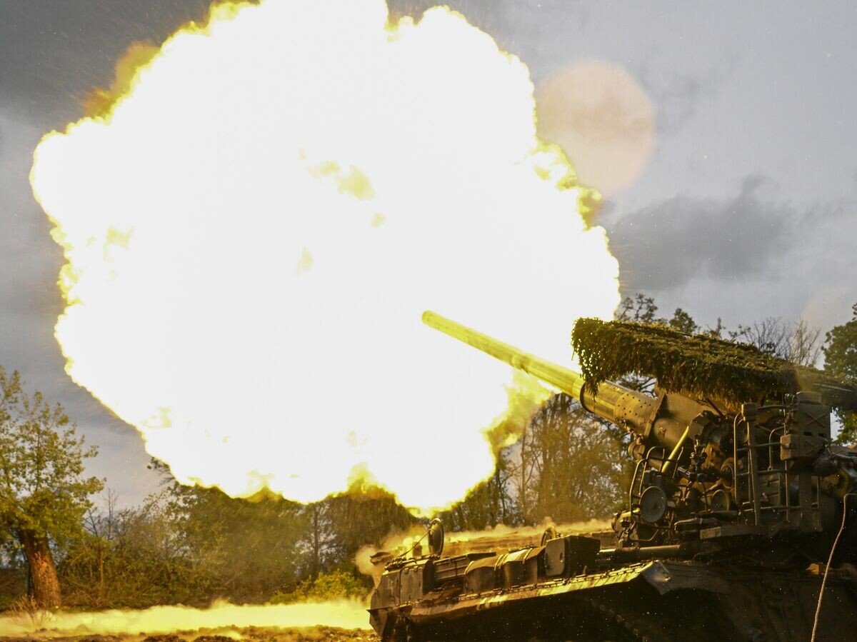    Боевая работа артиллерийского расчета самоходной пушки 2С7М "Малка" в зоне СВО© РИА Новости / Станислав Красильников