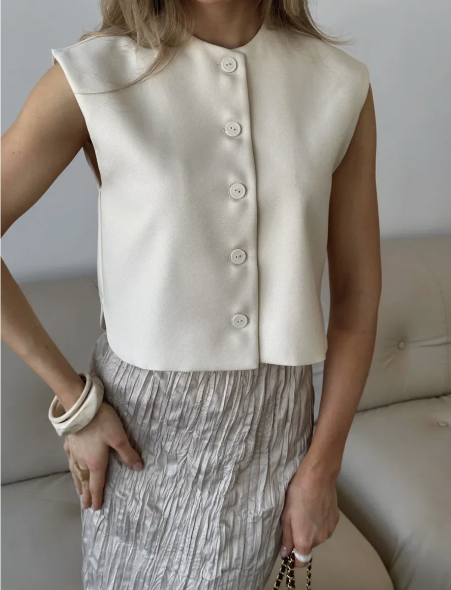 КОСТЮМНАЯ ЖИЛЕТКА С WILDBERRIES