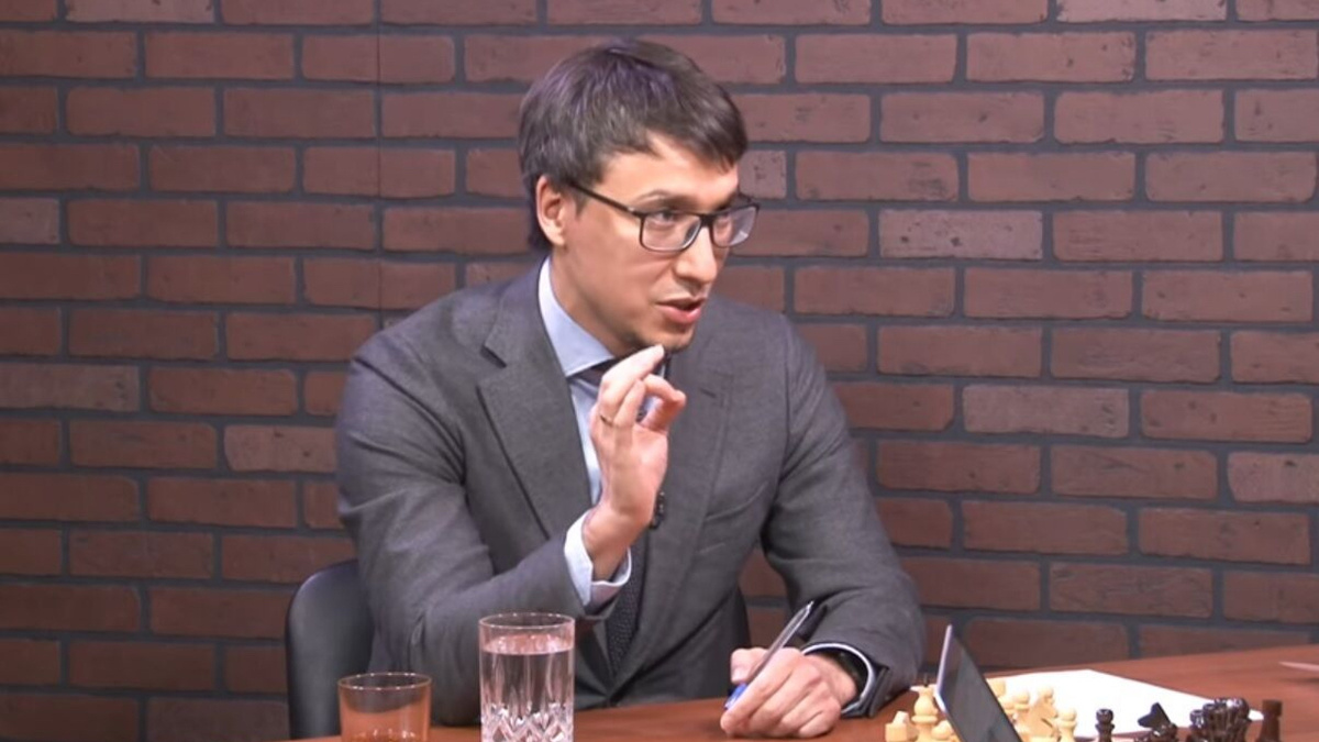 По мнению Абзалова массовый отток денег с депозитов ожидается уже в июле 2025 года 