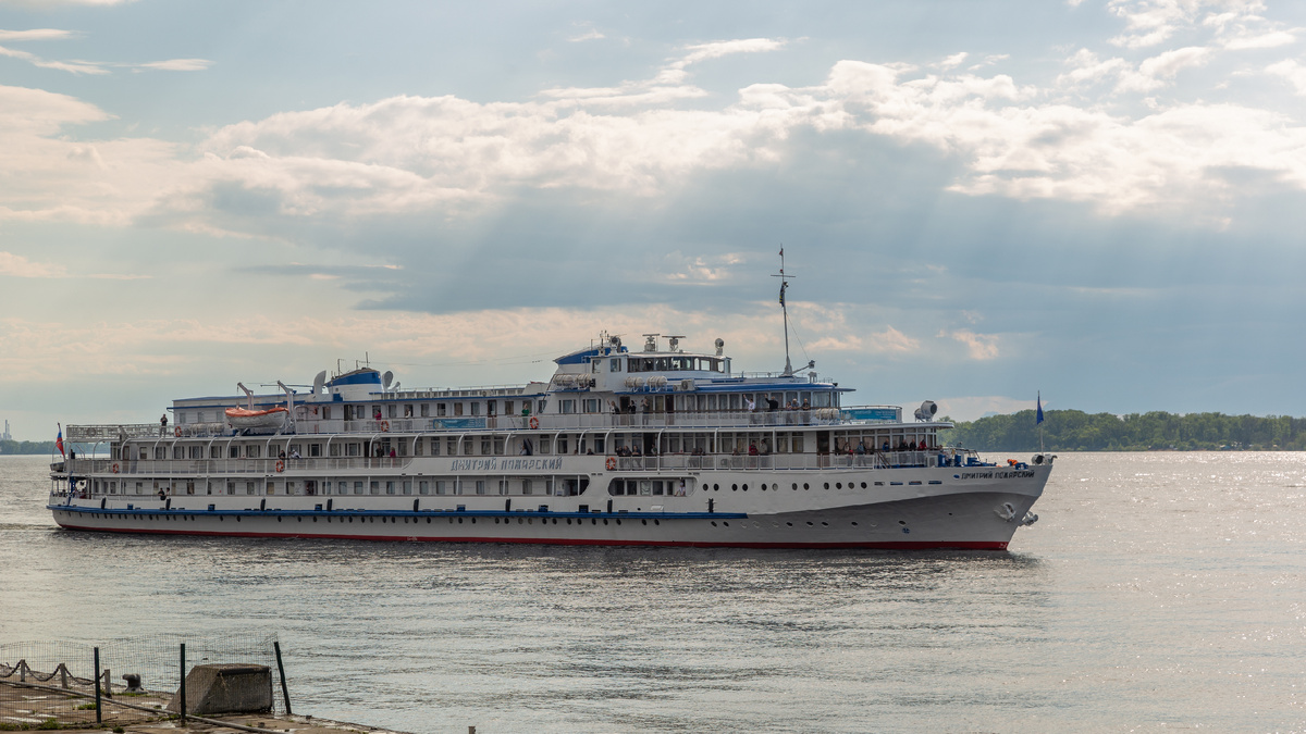 не дожидаясь светопредставления технично смылся ДМИТРИЙ ПОЖАРСКИЙ