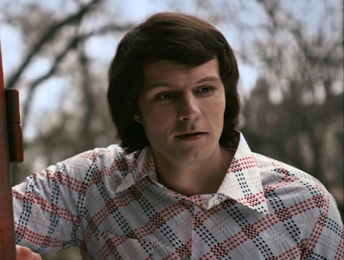 Евгений Пронин кадр из сериала «Слава»