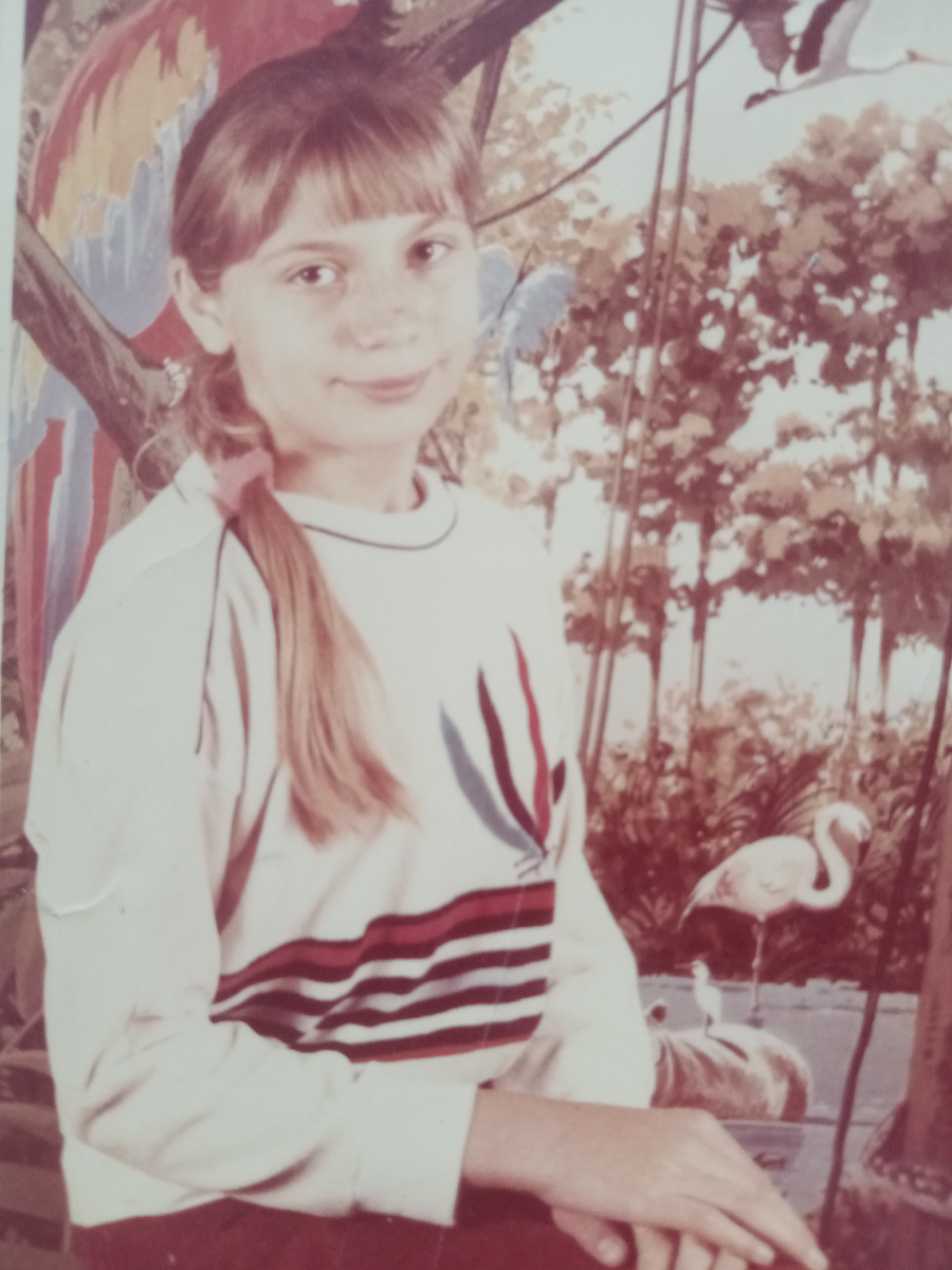 На носу царапина от когтей Ворончика. Перехожу в пятый класс, но всё ещё верю в фей. И инопланетян. 