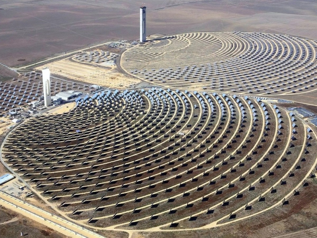    Пластиковые зеркала делают тепловую энергию доступнее