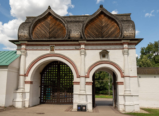 Спасские ворота. Источник: msk-guide.ru