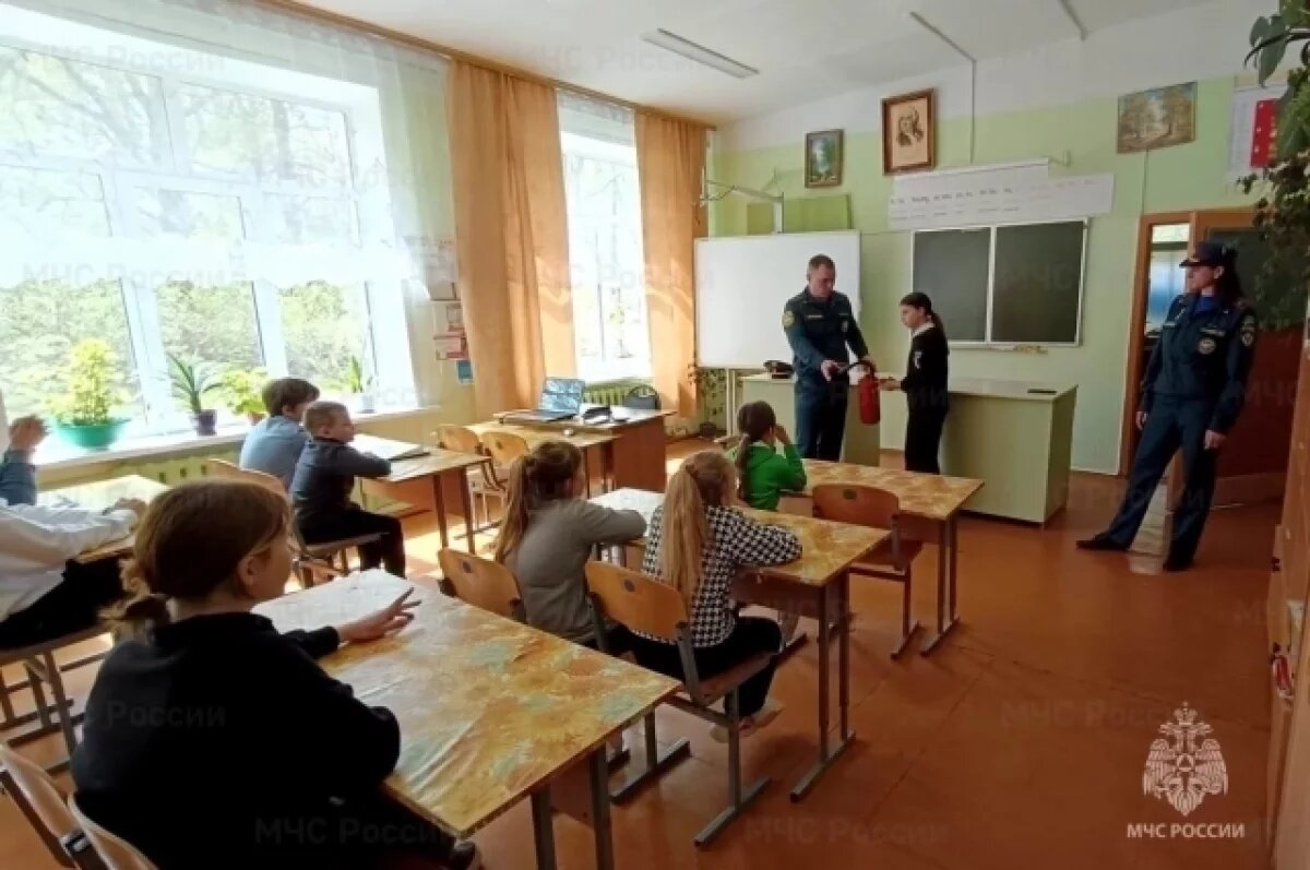    Тульские спасатели рассказали школьникам о безопасности