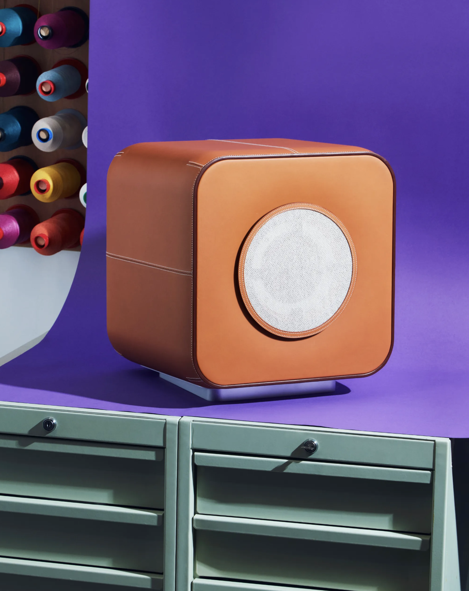    Hermès выпустил наушники, вдохновленные сумкой Kelly (фото 2)