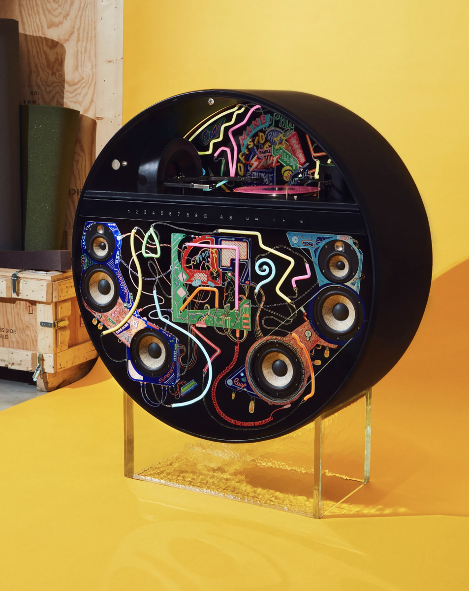    Hermès выпустил наушники, вдохновленные сумкой Kelly (фото 3)