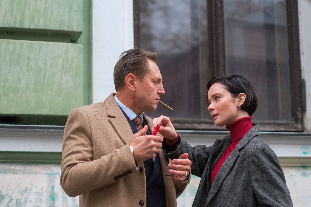 Которых обводит вокруг пальца дама