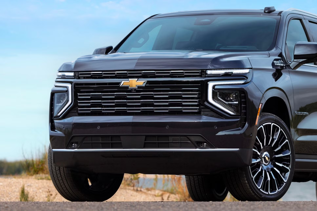 Один из самых больших SUV – Chevrolet Suburban