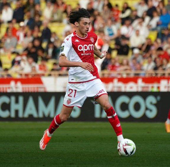 Магнес Аклиуш