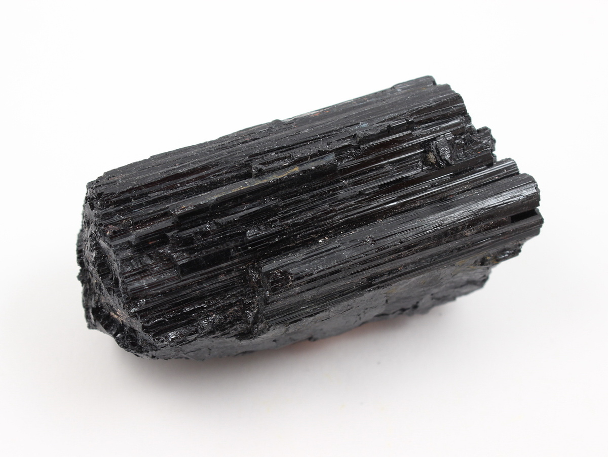 Черный турмалин (шерл)