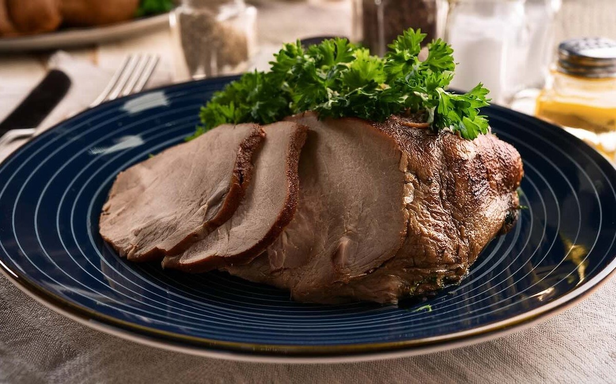 Вареное мясо будет таять во рту: используйте эту хитрость с температурой воды / Фото: Pogovorim.by