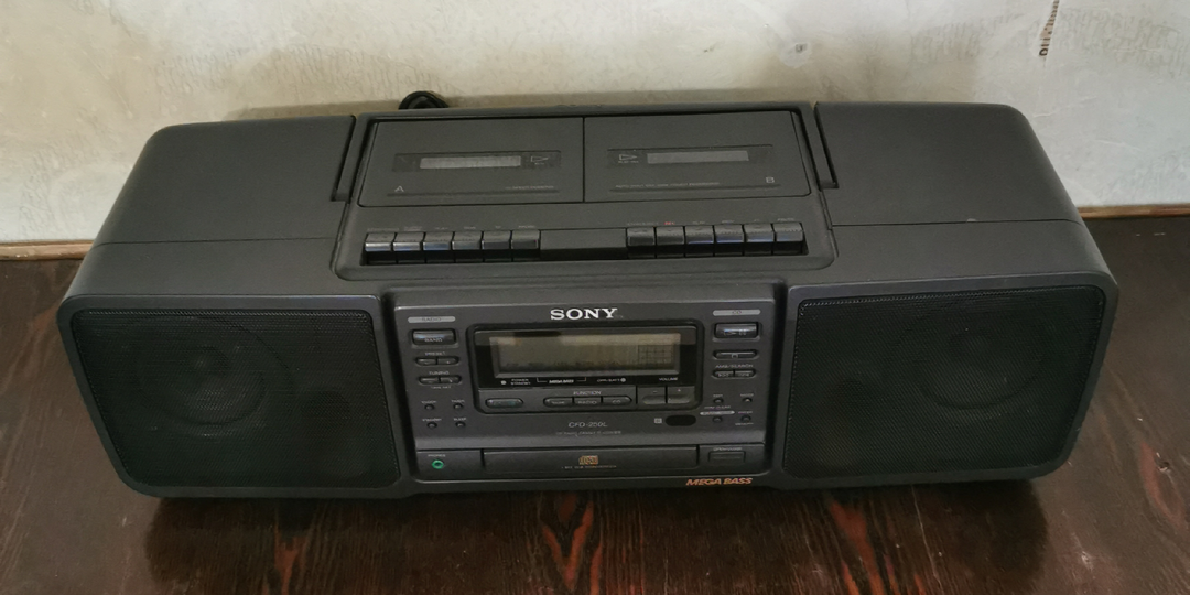 Кто поможет воскресить магнитолу Sony