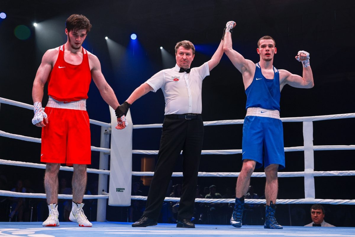    Сергей Колденков продолжает пополнять свою коллекцию наград на юниорском уровне