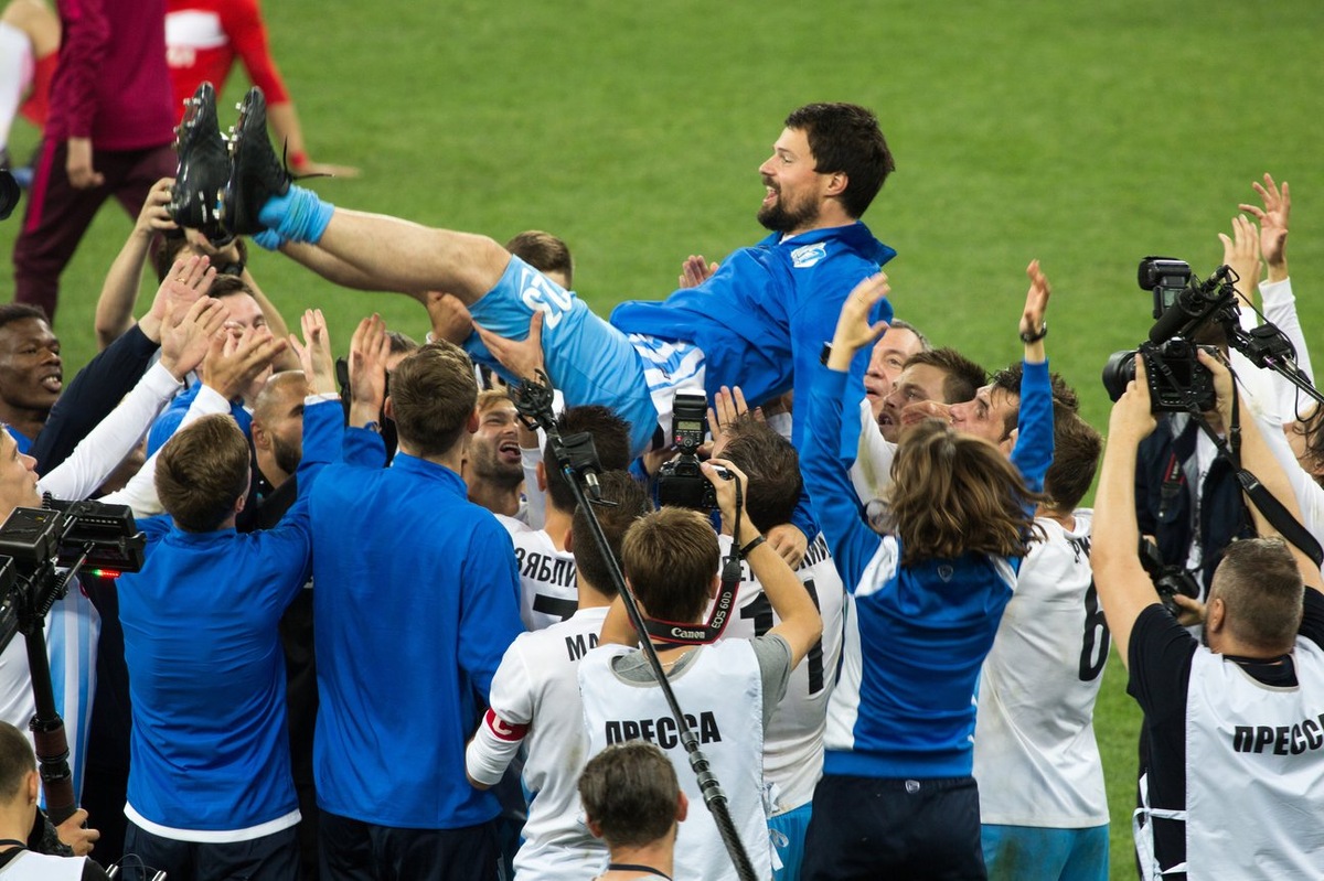 Кадр из фильма " Тренер"