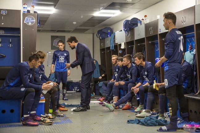 Кадр из фильма " Тренер"