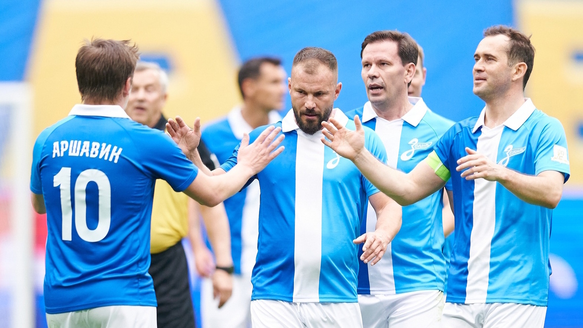    Андрей Аршавин, Саболч Хусти, Константин Зырянов и Александр Кержаков. ФК «Зенит»